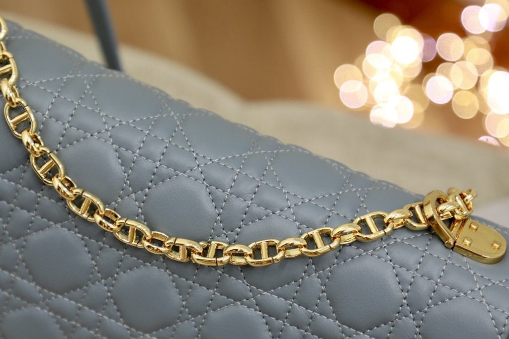 ラージ カロバッグ 28 グレー サプル カナージュ カーフスキン