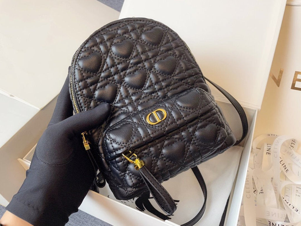 スモールバックパック ブラック カナージュ ラムスキン