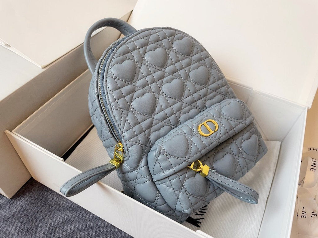 スモールバックパック クラウドブルー カナージュ ラムスキン