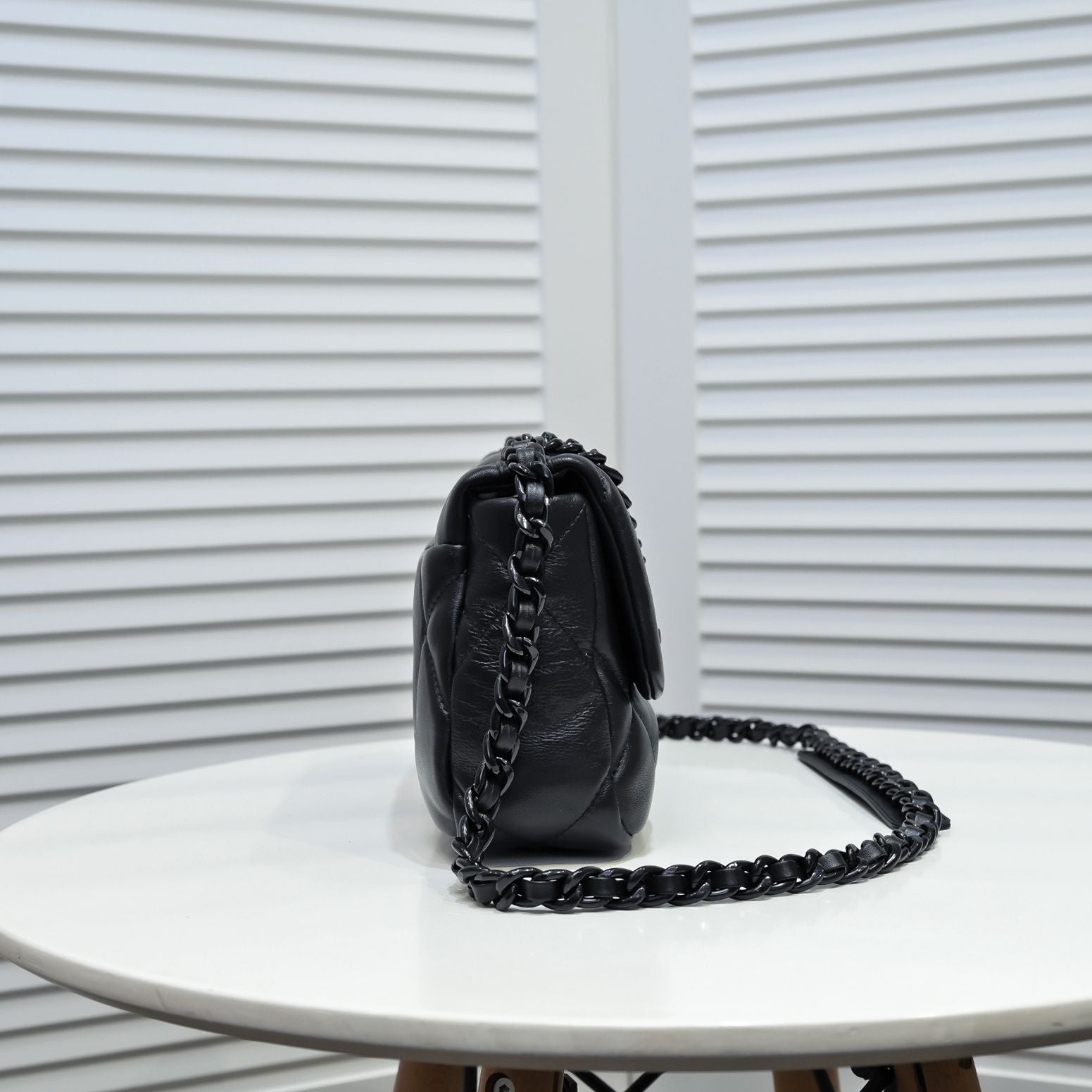 19 フラップバッグ 26cm オールブラック