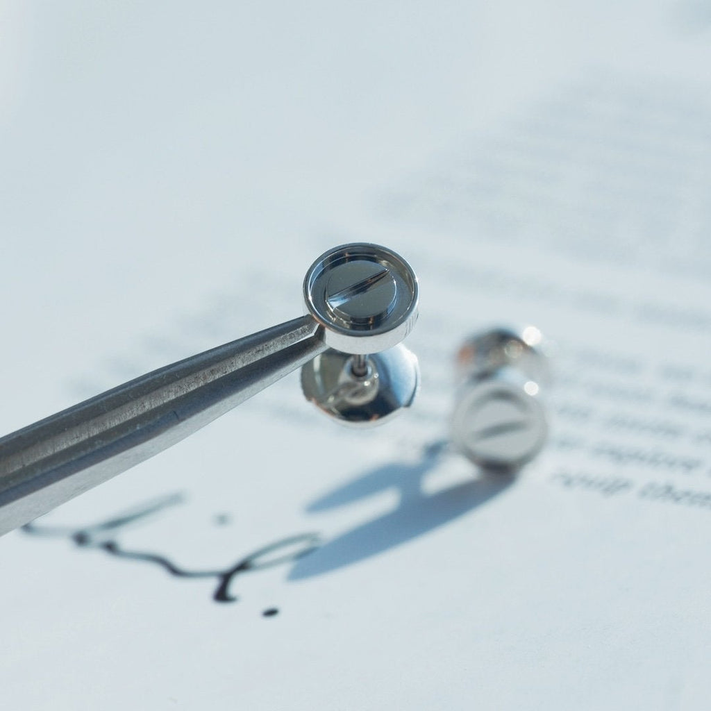 [⭐JeweliWhal]LOVE EARRINGS SILVER 10MM