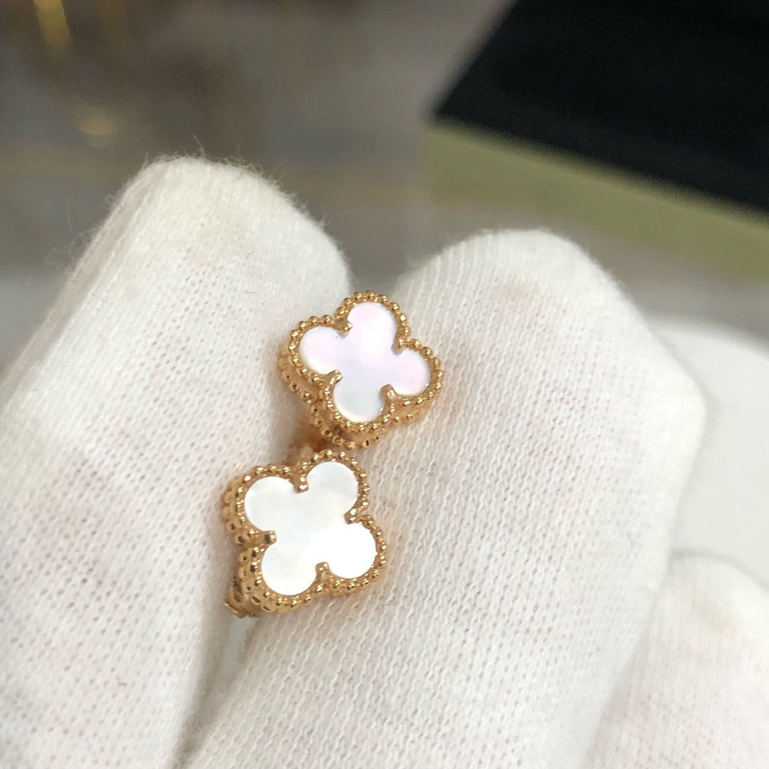 [⭐JeweliWhal]CLOVER MINI GOLD EARRINGS