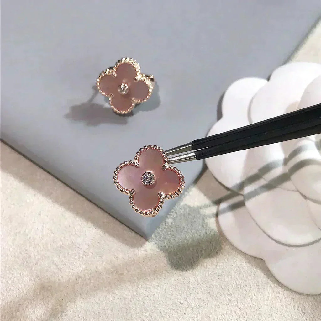 [⭐JeweliWhal]CLOVER MEDIUM 1 MOTIFS  PINK MOP DIAMOND EARRINGS