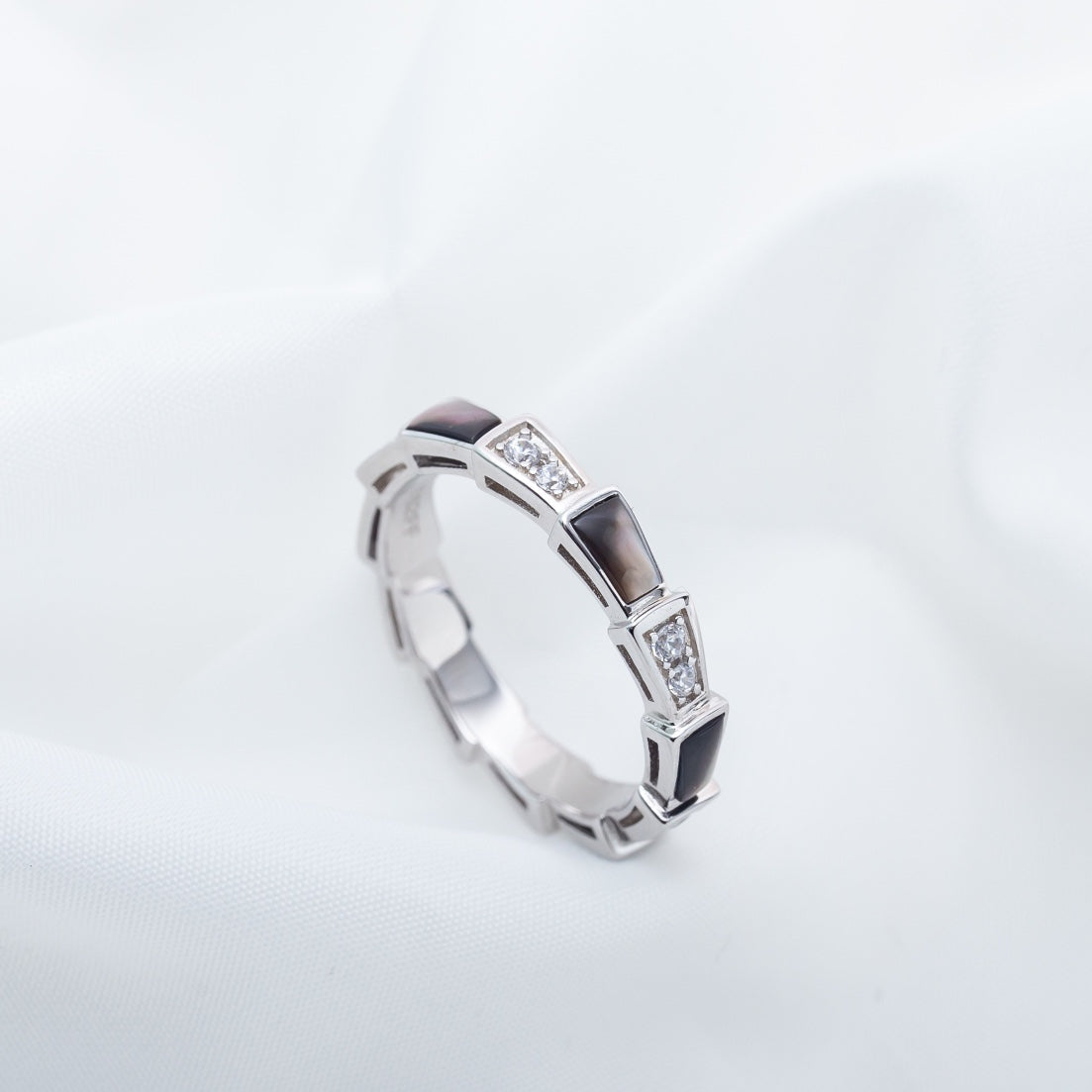 [⭐JeweliWhal]SERPENTI RING SILVER DIAMOND BLACK MOP 3MM