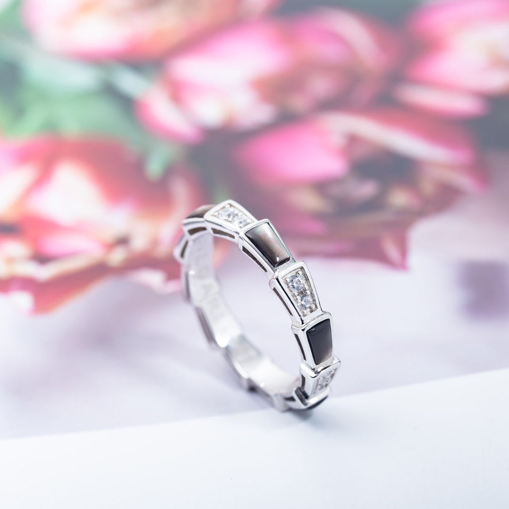 [⭐JeweliWhal]SERPENTI RING SILVER DIAMOND BLACK MOP 3MM