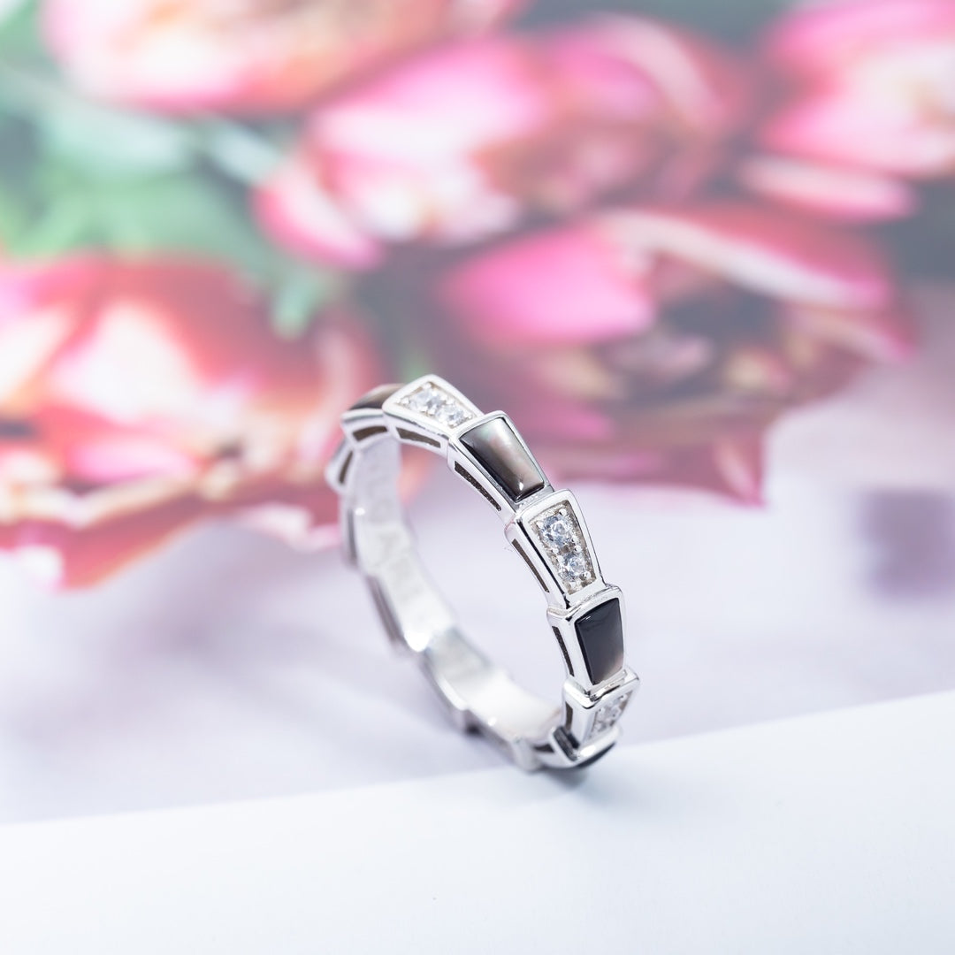 [⭐JeweliWhal]SERPENTI RING SILVER DIAMOND BLACK MOP 3MM