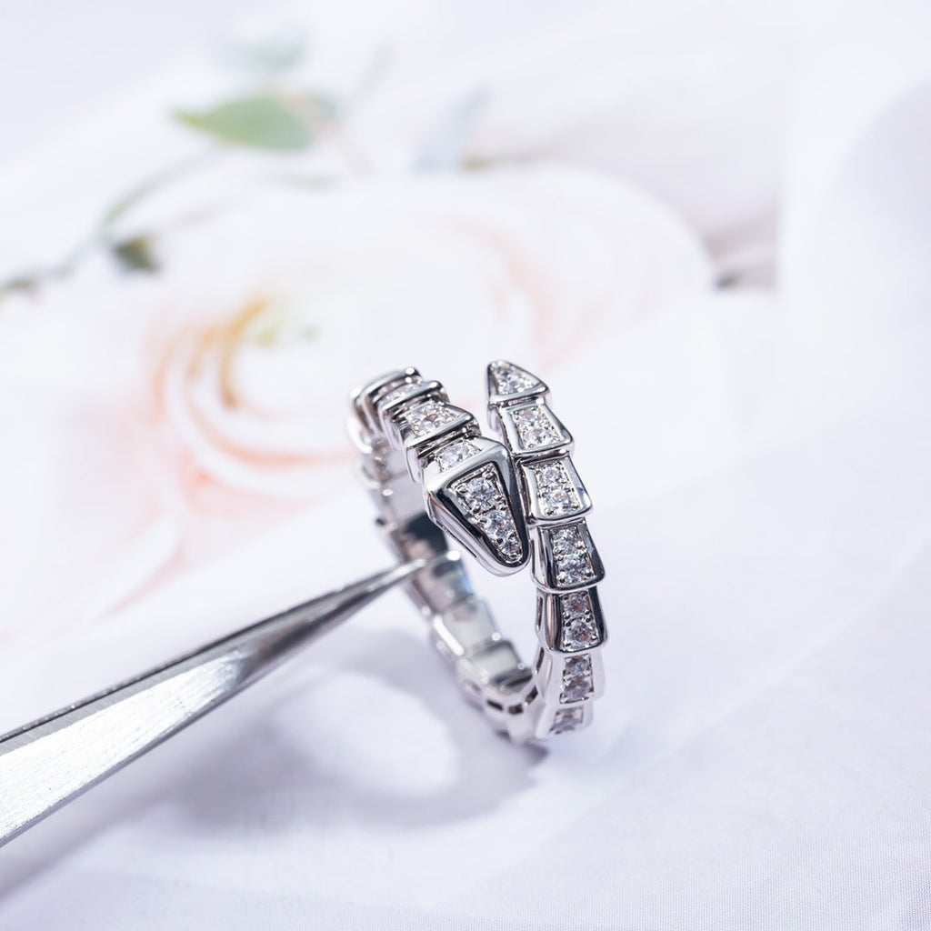 [⭐JeweliWhal]خاتم SERPENTI فضة مرصع بالماس 4MM