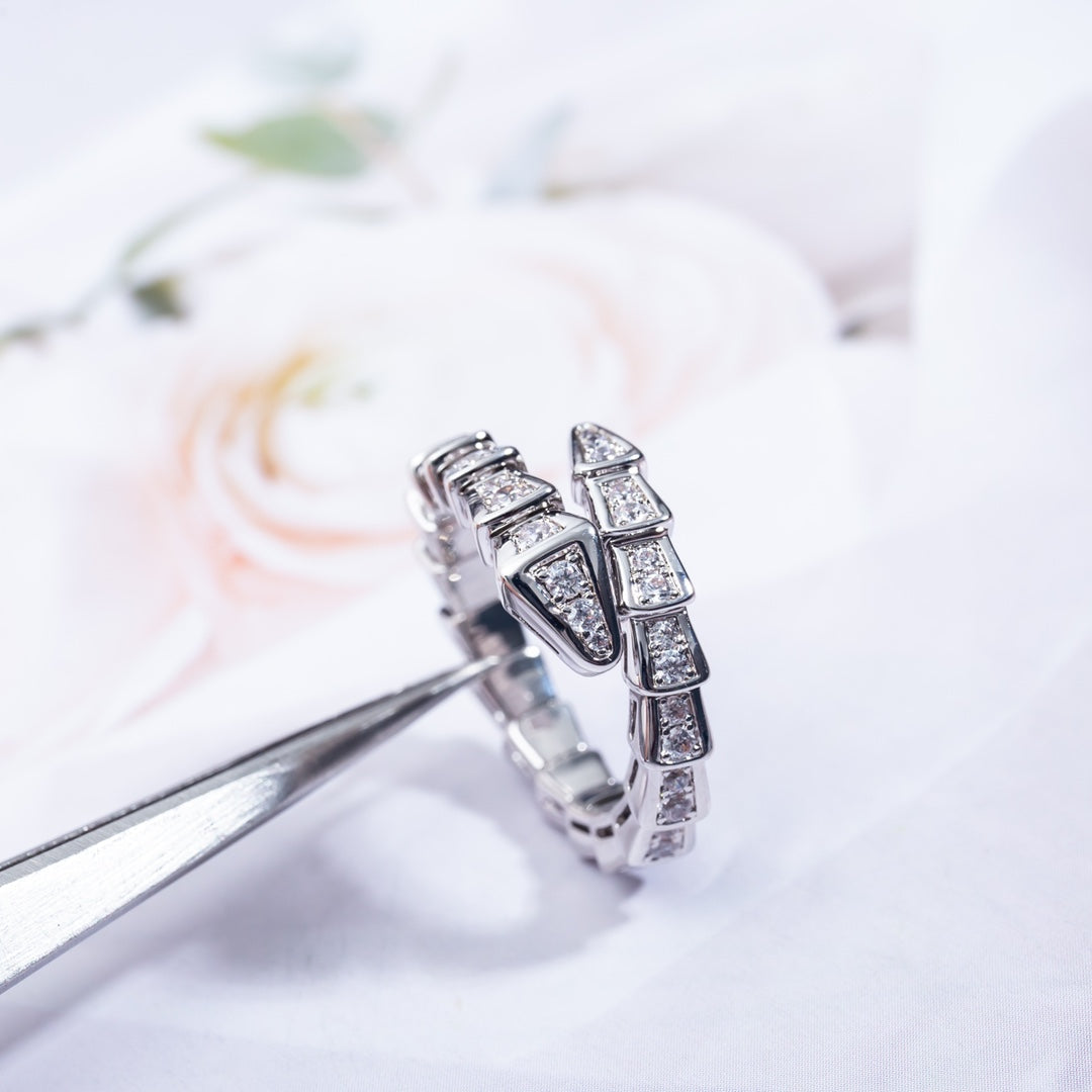 [⭐JeweliWhal]خاتم SERPENTI فضة مرصع بالماس 4MM