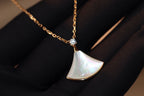 [⭐JeweliWhal]DREAM NECKLACE WHITE MOP PINK GOLD 1 DIAMOND