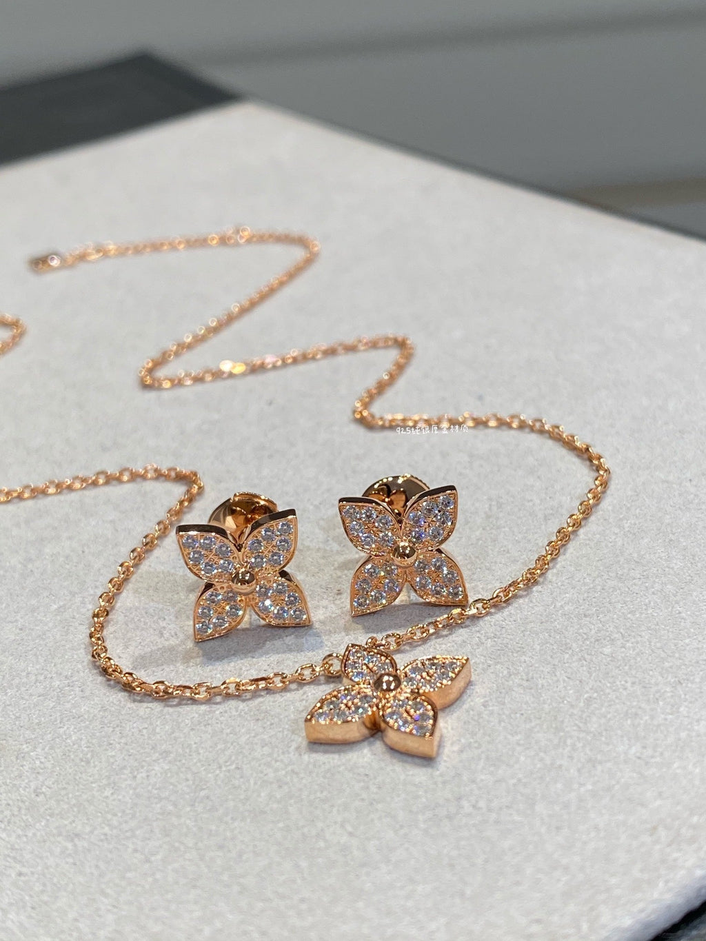 [⭐JeweliWhal]STAR DIAMOND NECKALCE