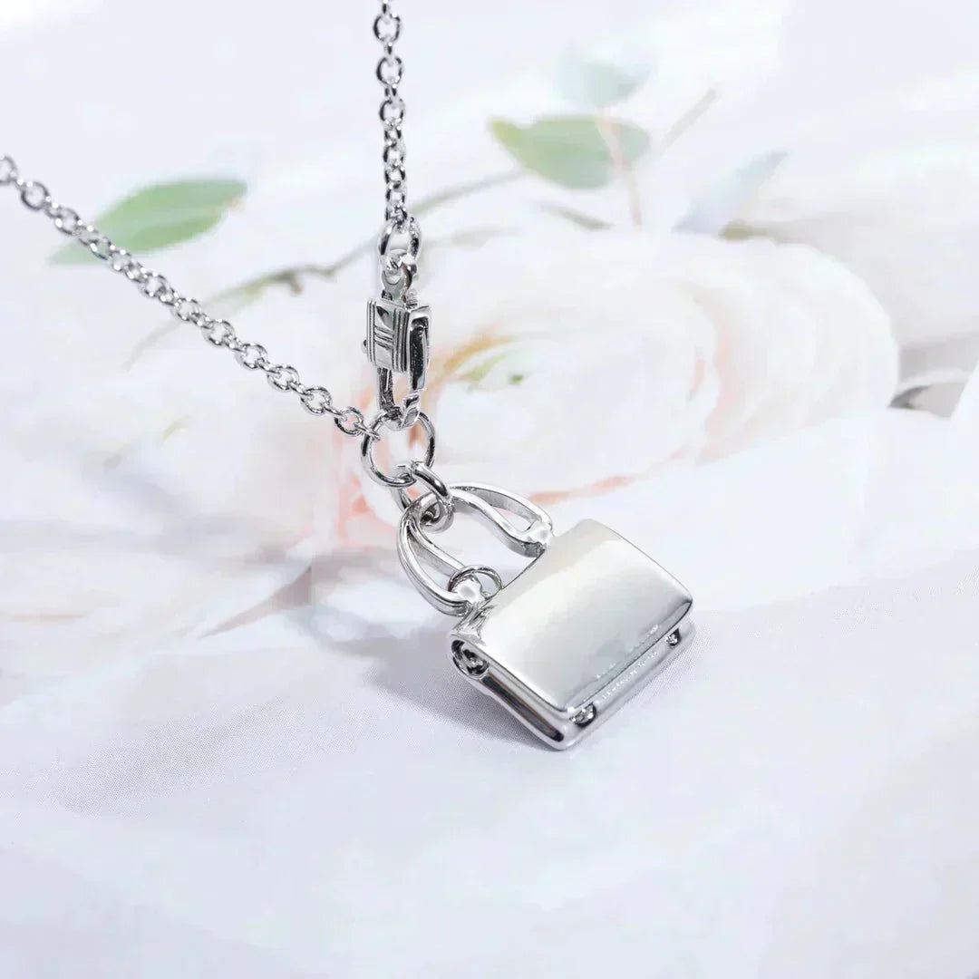 [⭐JeweliWhal]AMULETTE PEDANT SILVER NECKLACE