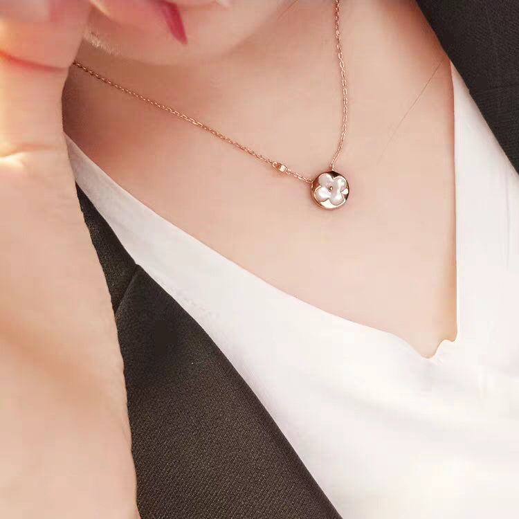 [⭐JeweliWhal]SUN MOP GOLD 1 DIAMOND NECKLACE
