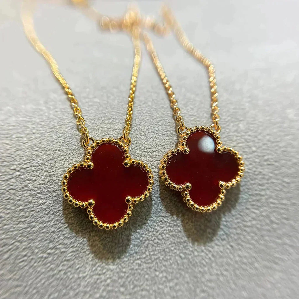 [⭐JeweliWhal]CLOVER 15MM CARNELIAN SINGLE FLOWER NECKLACE