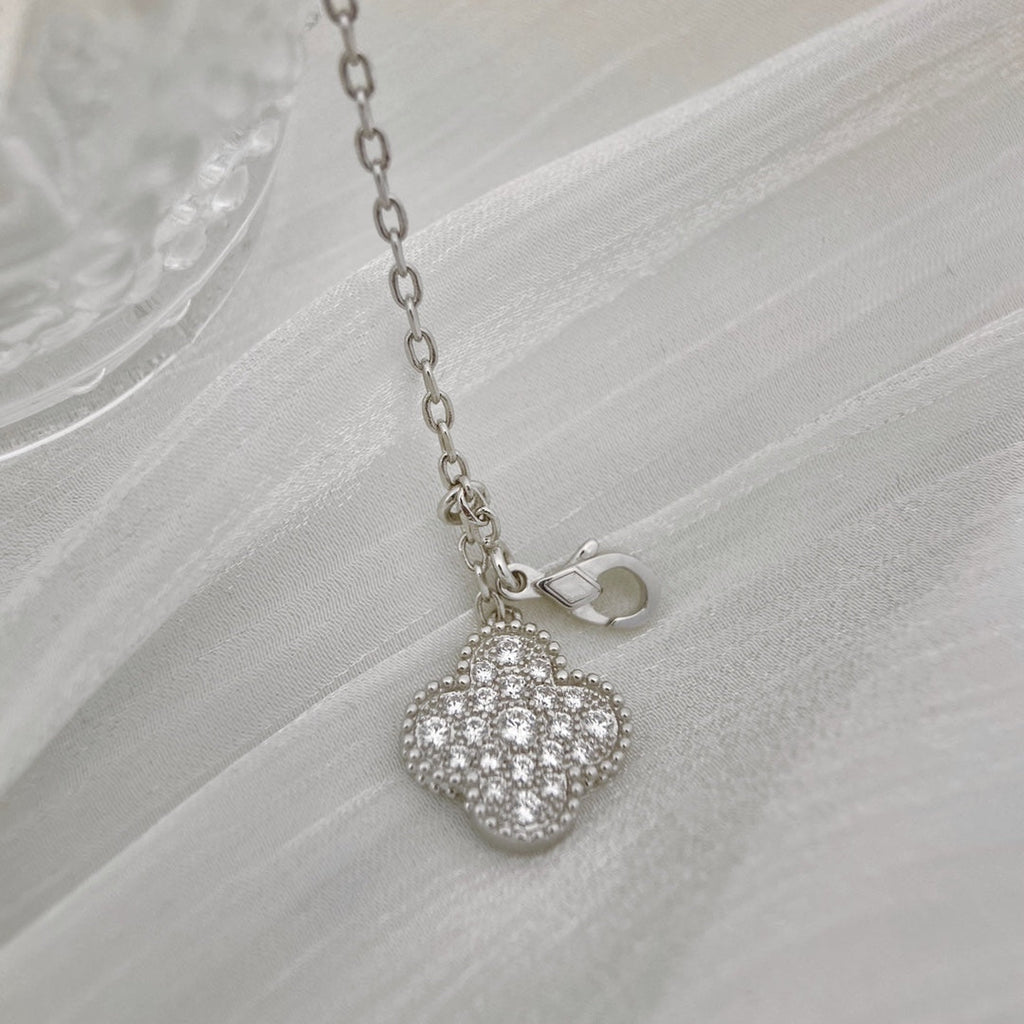 [⭐JeweliWhal]CLOVER 5 MOTIFS SILVER DIAMONDS NECKLACE