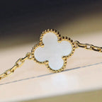 [⭐JeweliWhal]CLOVER 20 MOTIFS WHITE MOP NECKLACE