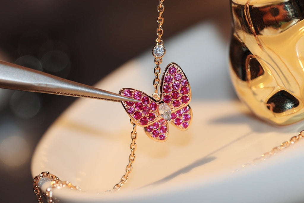 [⭐JeweliWhal]BUTTERFLY RED DIAMOND ROSE GOLD NECKLACE