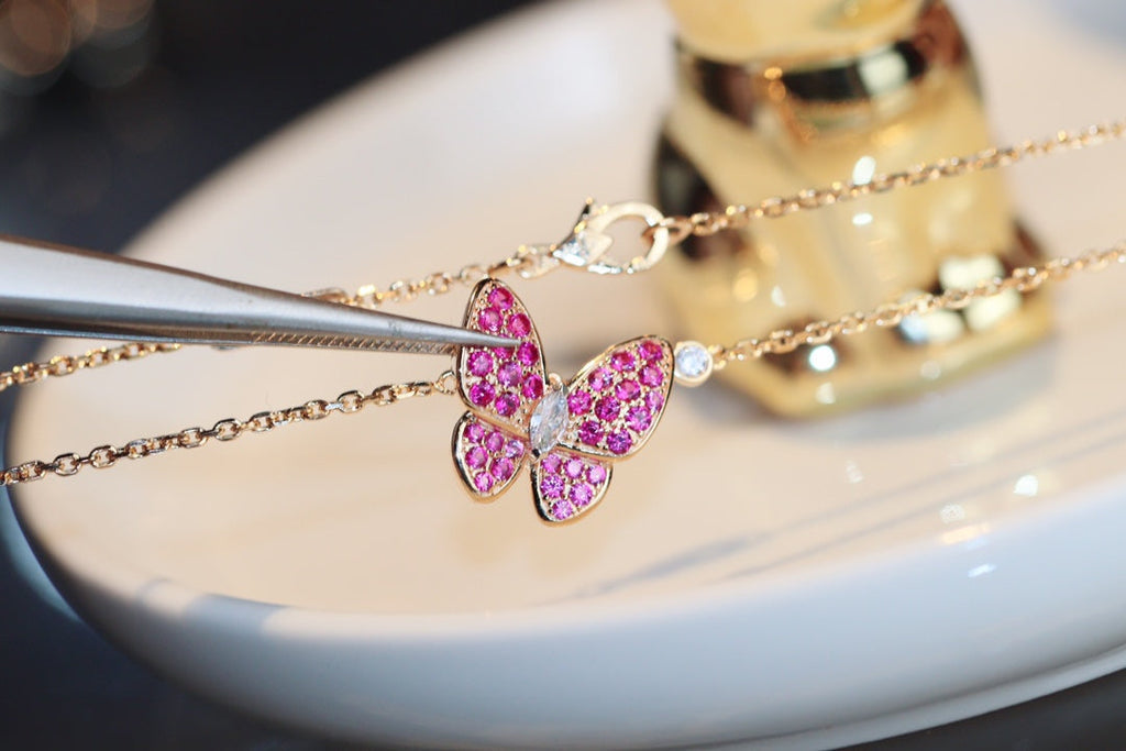 [⭐JeweliWhal]BUTTERFLY RED DIAMOND ROSE GOLD NECKLACE
