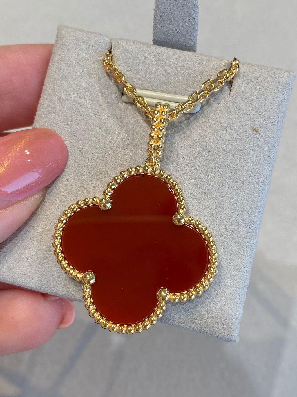 [⭐JeweliWhal]CLOVER 25MM NECKLACE GOLD CARNELIAN
