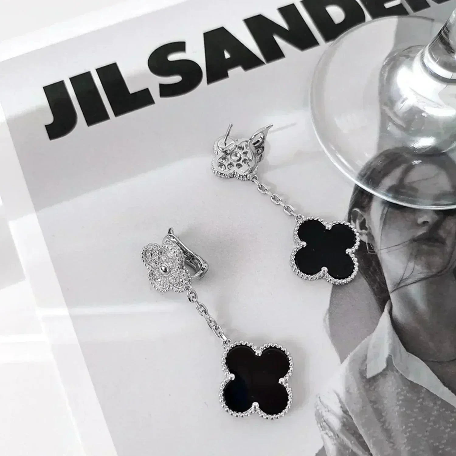 [⭐JeweliWhal]CLOVER 2 MOTIFS  DIAMOND ONYX EARRINGS SILVER