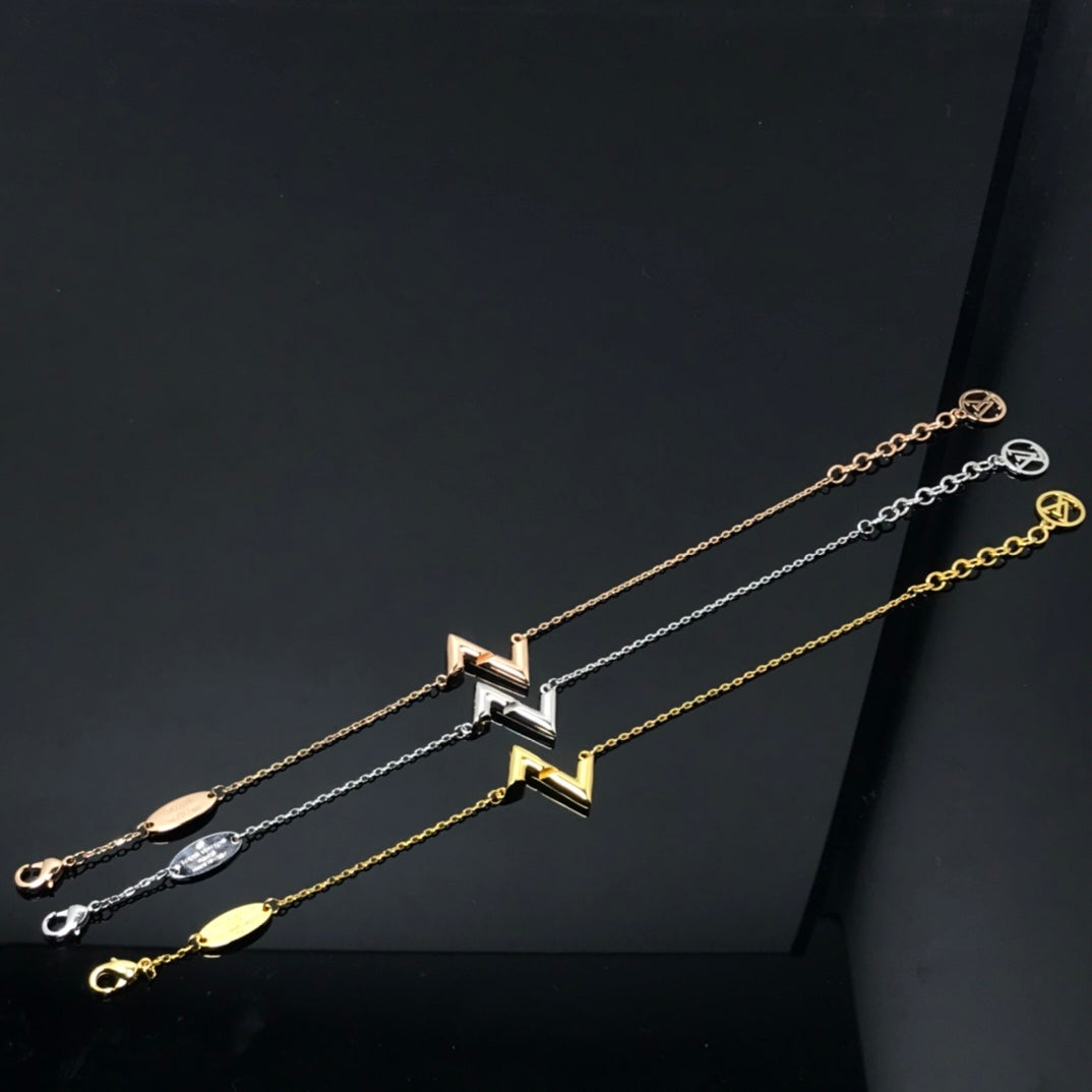 [⭐JeweliWhal]VOLT LV LOGO BRACELET