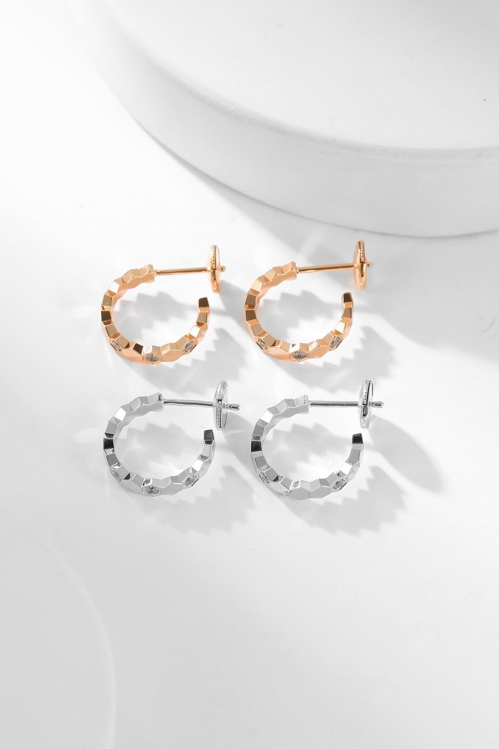 [⭐JeweliWhal]BEE LOVE DIAMOND HOOP EARRINGS
