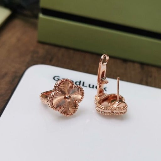 [⭐JeweliWhal]CLOVER MEDIUM STUD EARRINGS