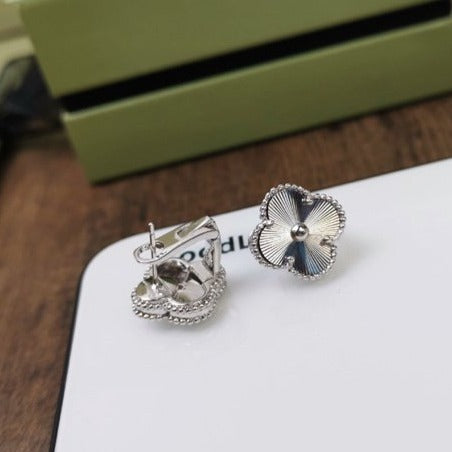 [⭐JeweliWhal]CLOVER MEDIUM STUD EARRINGS