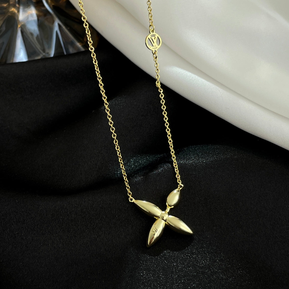 [⭐JeweliWhal]LOUISETTE GOLD NECKLACE