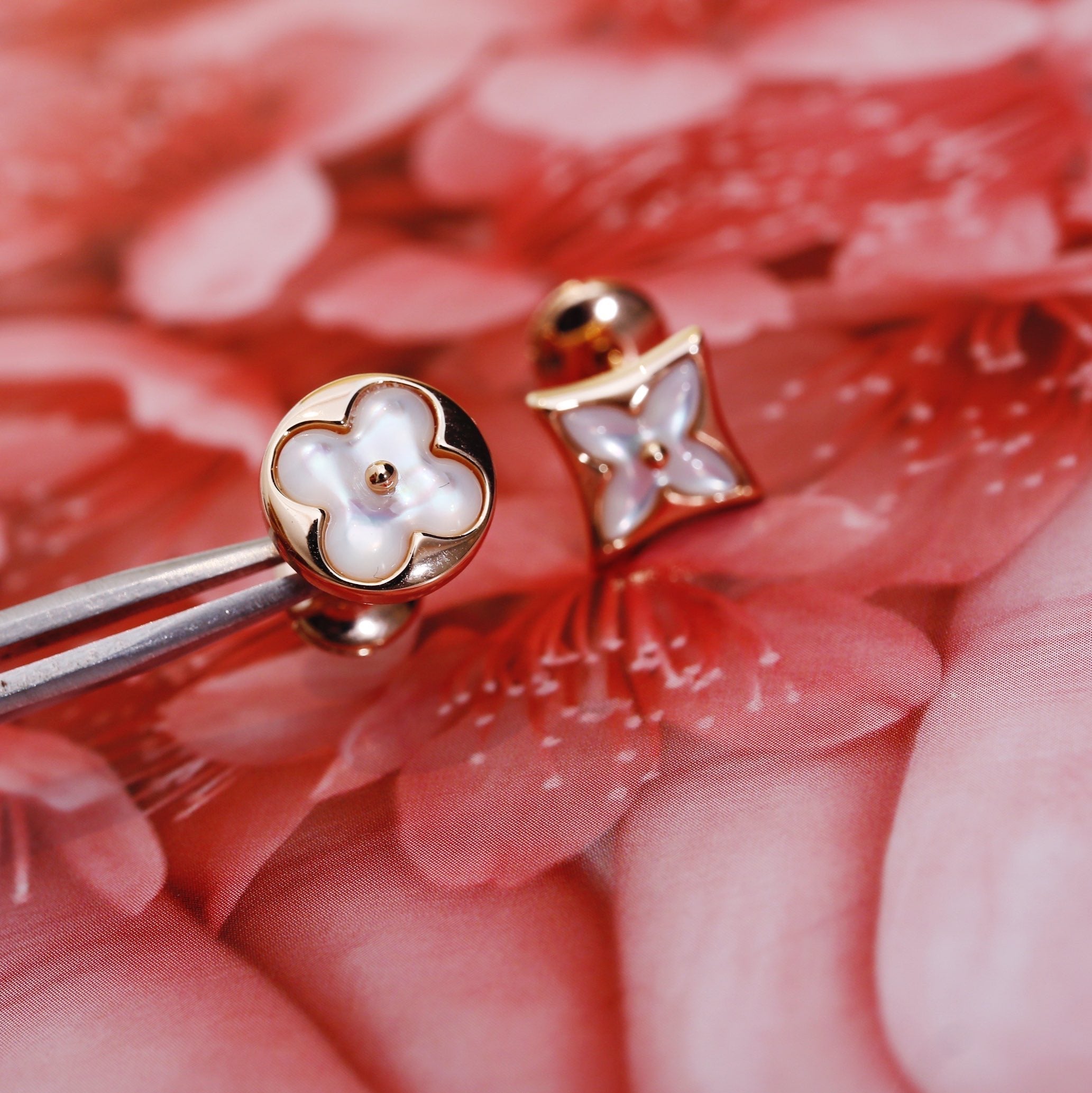 [⭐JeweliWhal]STAR AND SUN PINK GOLD MOP STUD EARRINGS