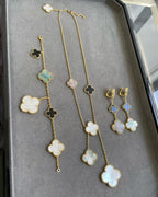 [⭐JeweliWhal]CLOVER 3 MOTIF MOP ONYX DARK MOP PINK GOLD EARRINGS