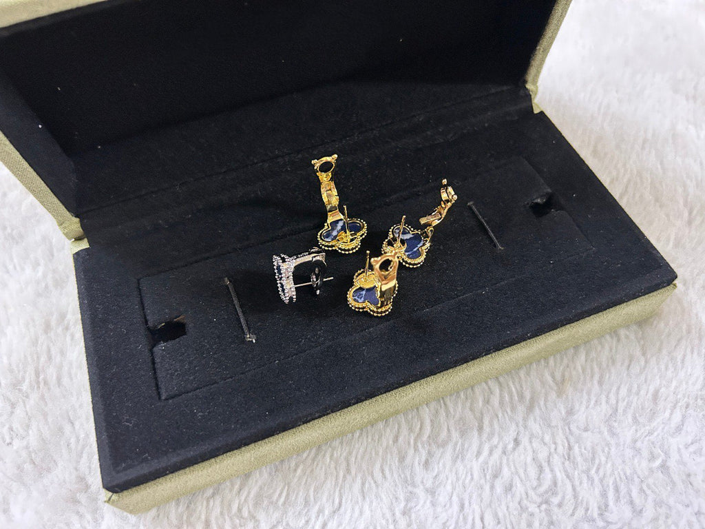 [⭐JeweliWhal]クローバー ピーターサイト ミディアム スタッドピアス