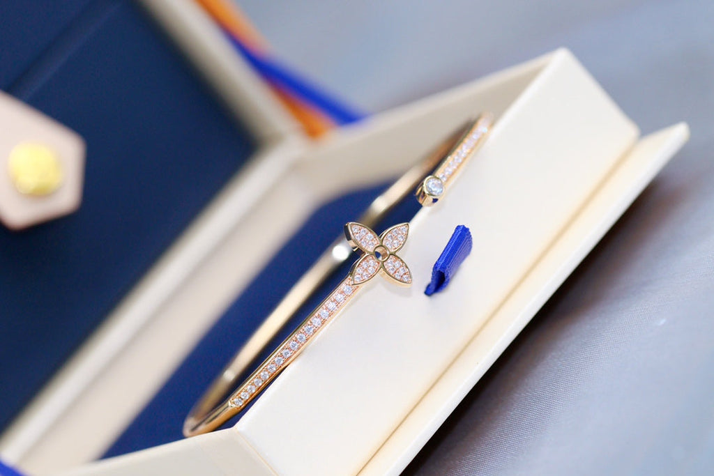 [⭐JeweliWhal]IDYLLE PINK GOLD OPEN BRACELET DIAMOND PAVED