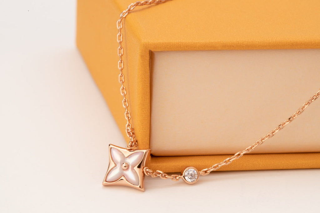 [⭐JeweliWhal]STAR PINK MOP 1 DIAMOND PINK GOLD NECKLACE