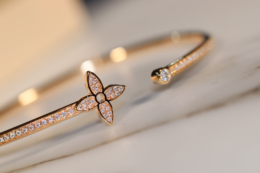 [⭐JeweliWhal]IDYLLE GOLD OPEN BRACELET DIAMOND PAVED