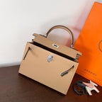 HM ケリー 25cm ベージュ エプソムレザー シルバー金具