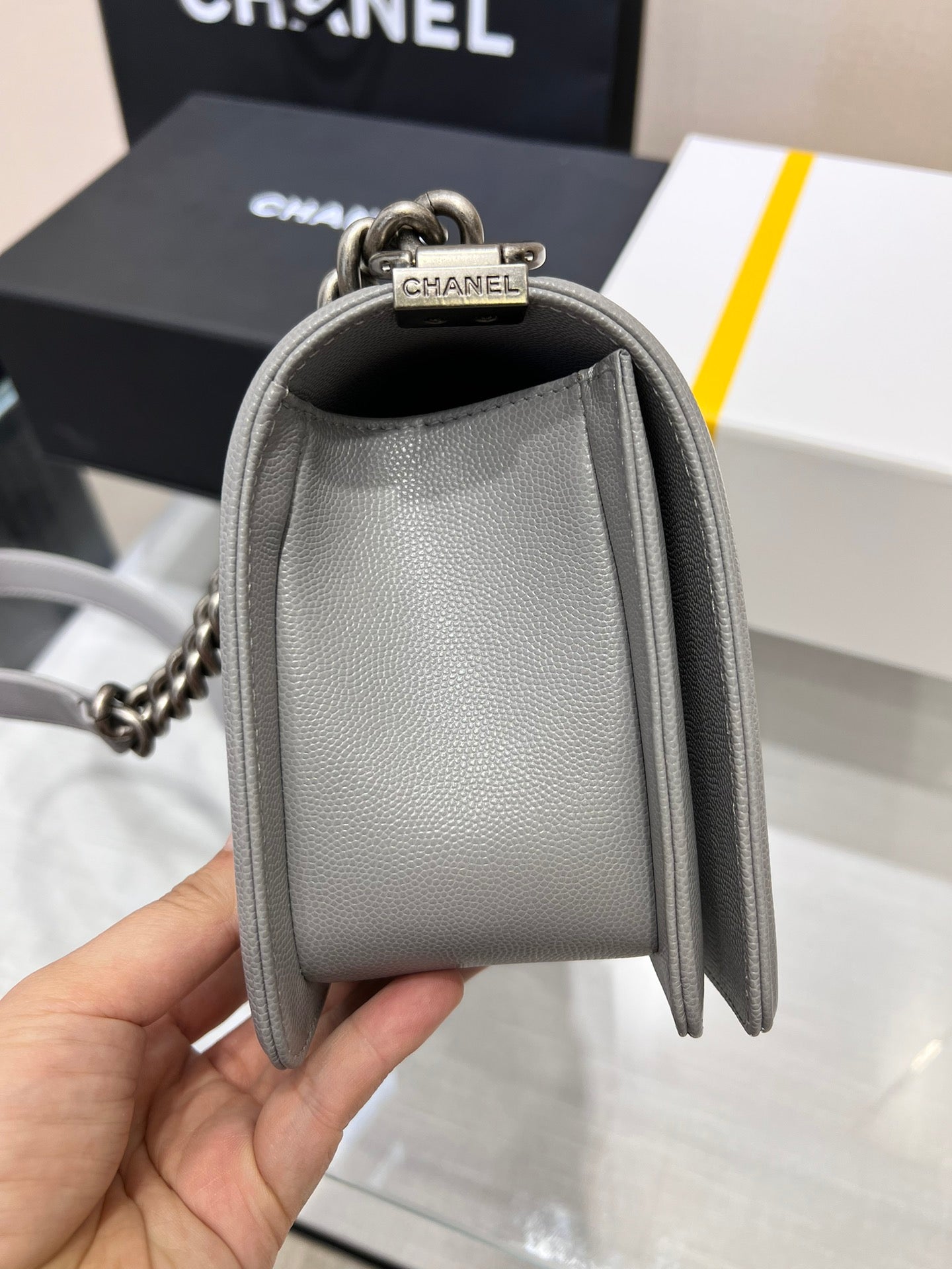 ボーイズバッグ ミディアム 25 グレー キャビア ルテニウムハードウェア