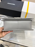 ボーイズバッグ ミディアム 25 グレー キャビア ルテニウムハードウェア