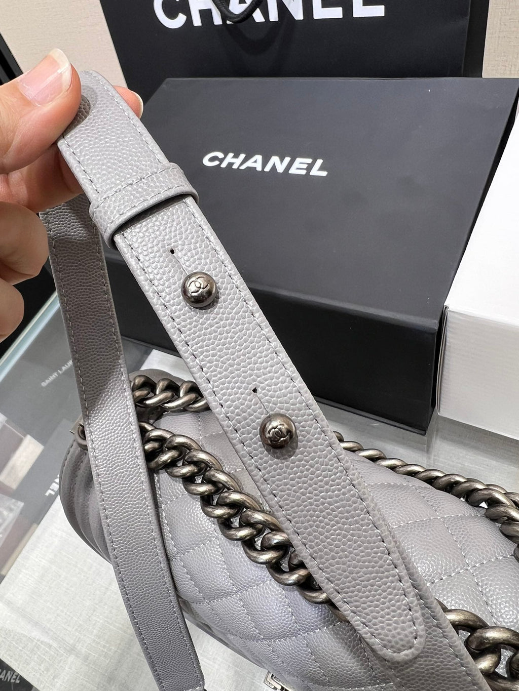 ボーイズバッグ ミディアム 25 グレー キャビア ルテニウムハードウェア