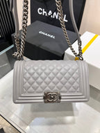 ボーイズバッグ ミディアム 25 グレー キャビア ルテニウムハードウェア