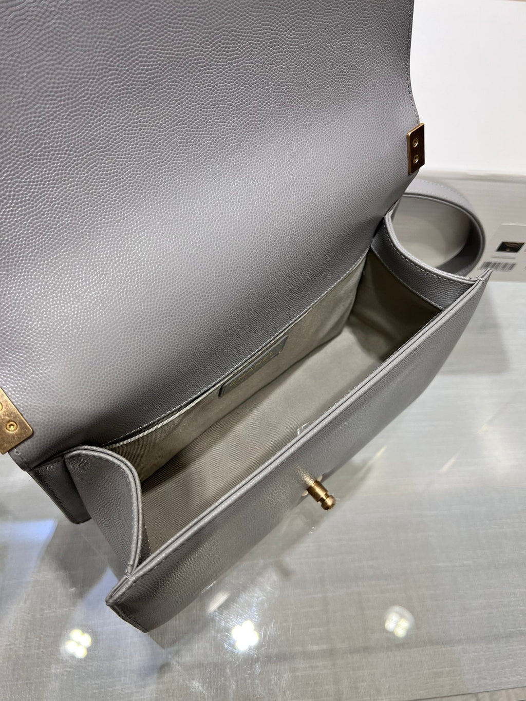 ボーイズバッグ ミディアム 25 グレー キャビア ゴールド金具