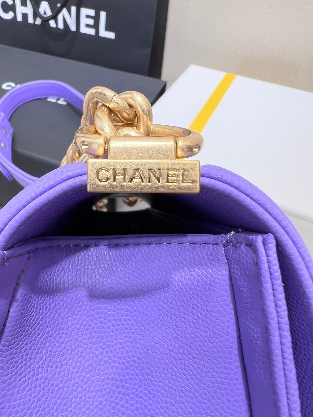 ボーイズバッグ ミディアム 25 パープルキャビア ゴールド金具