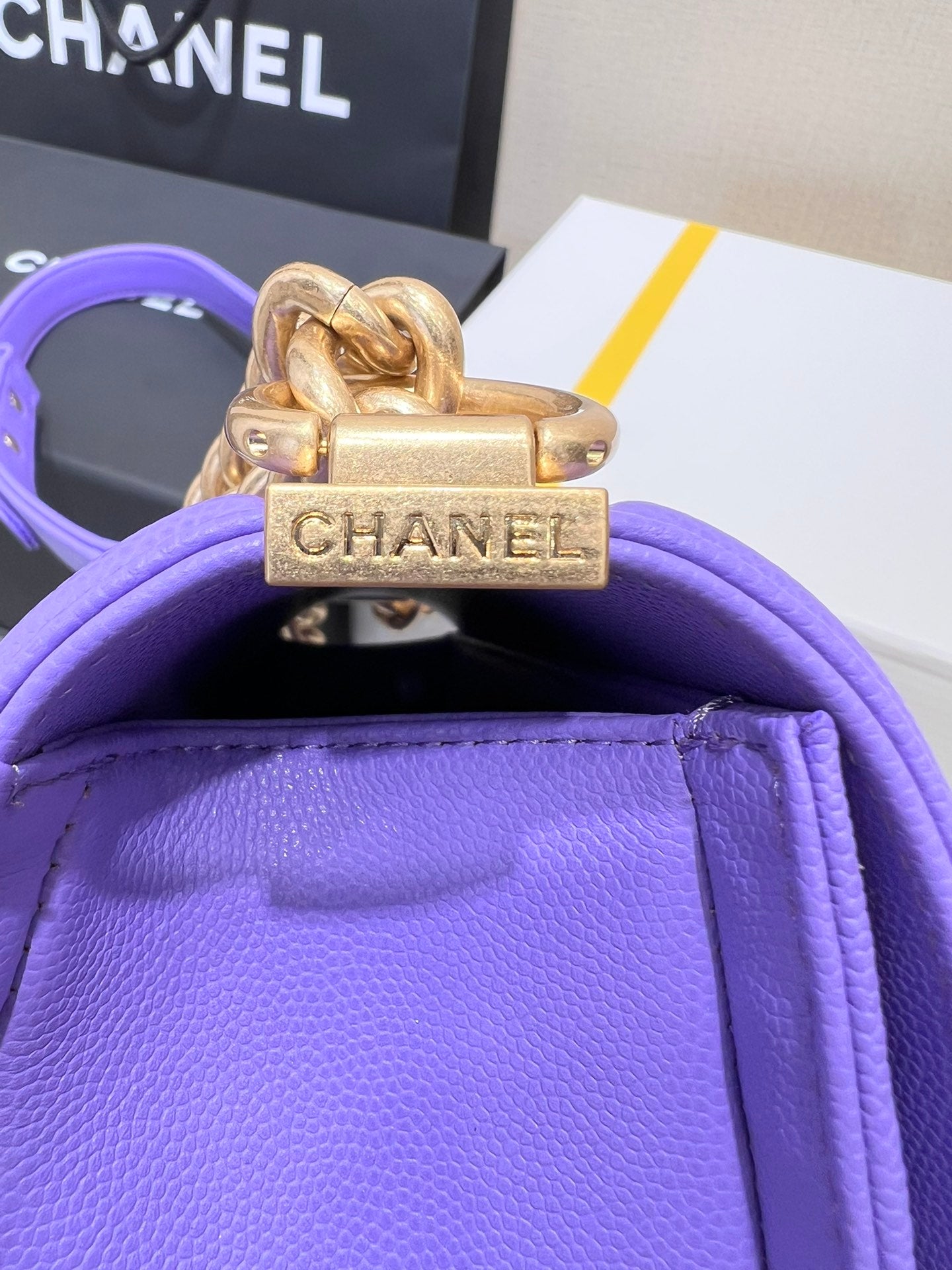 ボーイズバッグ ミディアム 25 パープルキャビア ゴールド金具