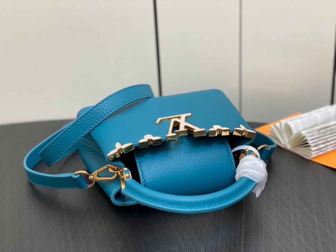 カプシーヌ ミニ 21 ブルー トリヨン ゴールド ハードウェア