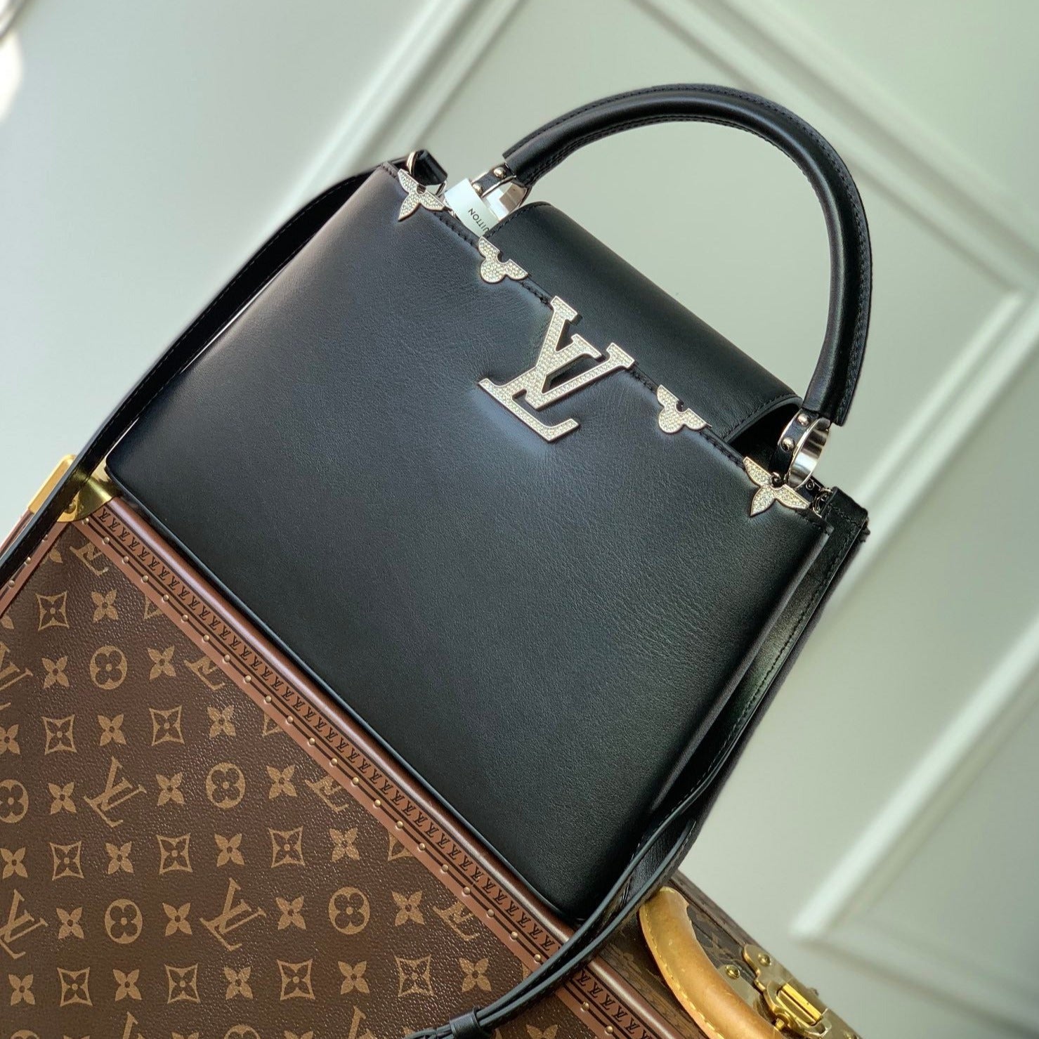 カプシーヌ MM 31 ブラック トリヨン シルバーハードウェア