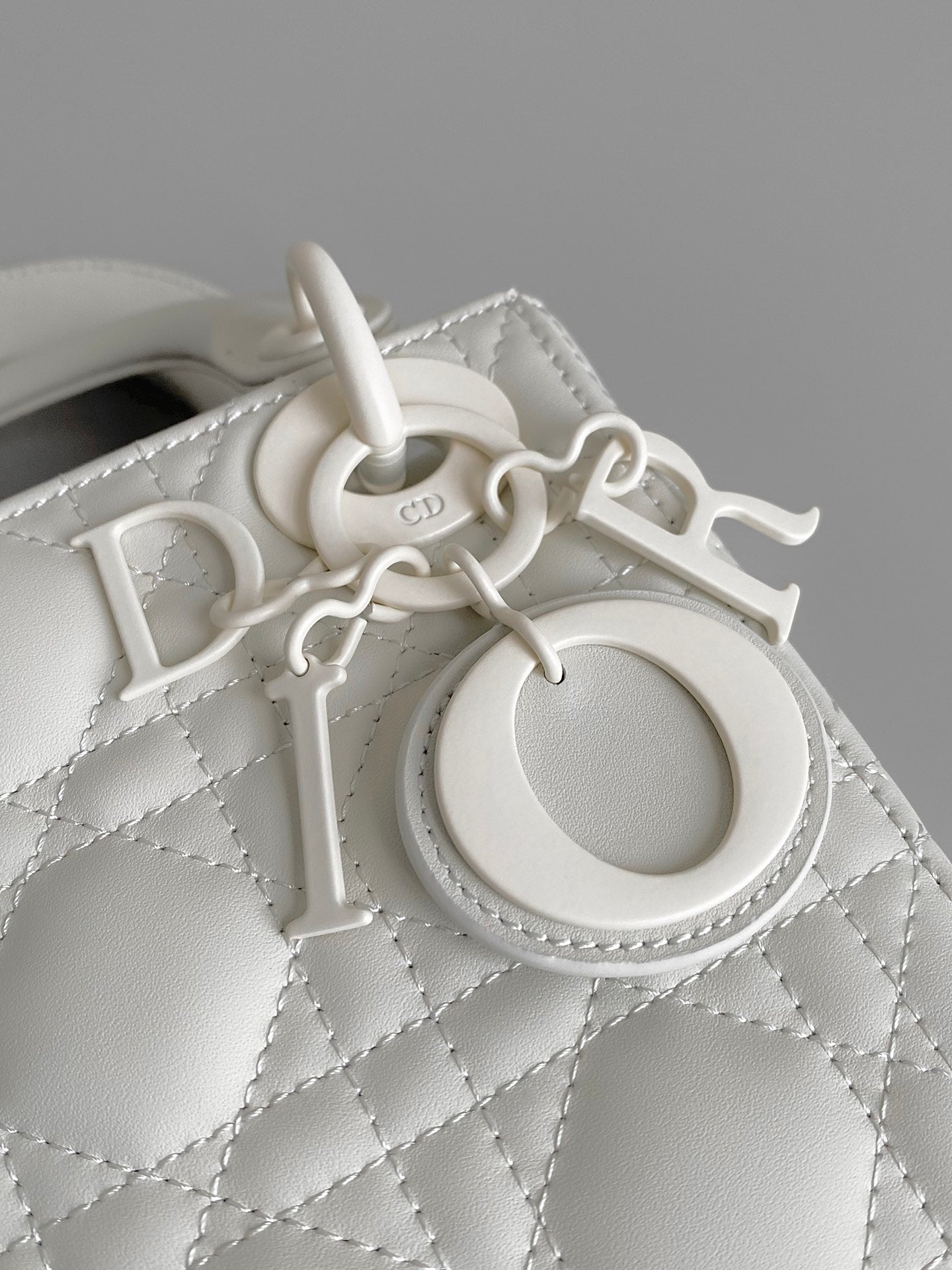 ミニ レディ 17 マイ ABC ホワイト ラムスキン