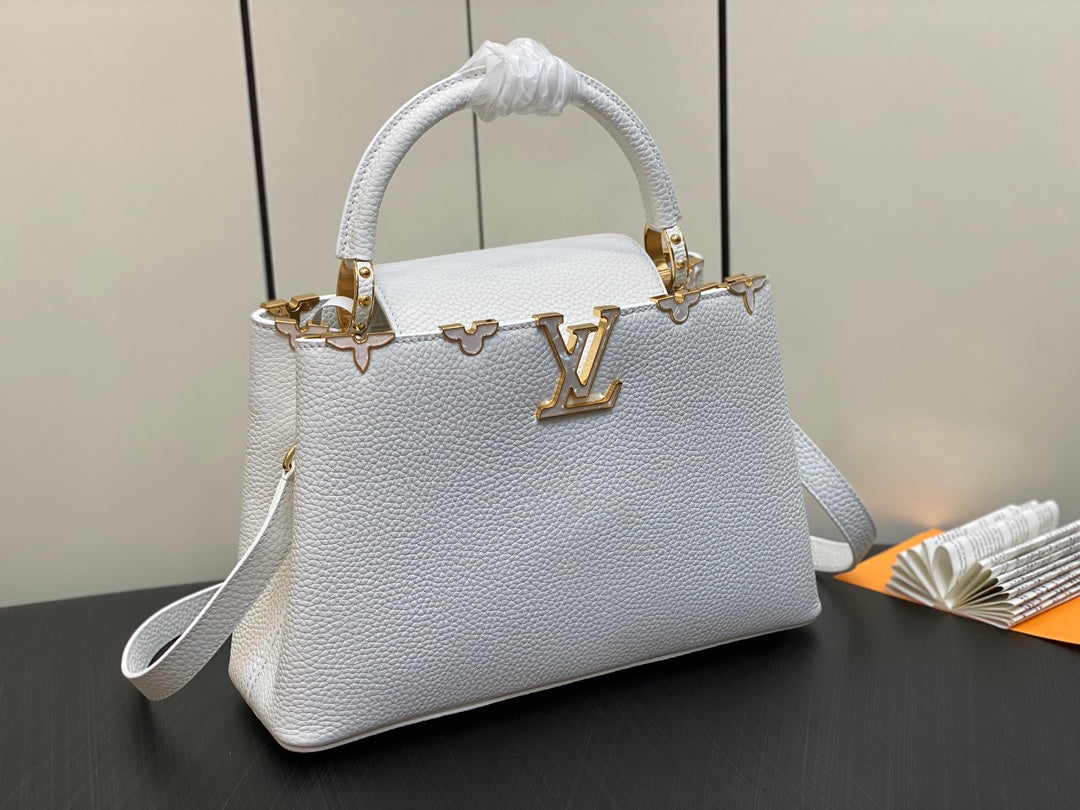 カプシーヌ MM 31 ホワイト トリヨン ゴールドハードウェア