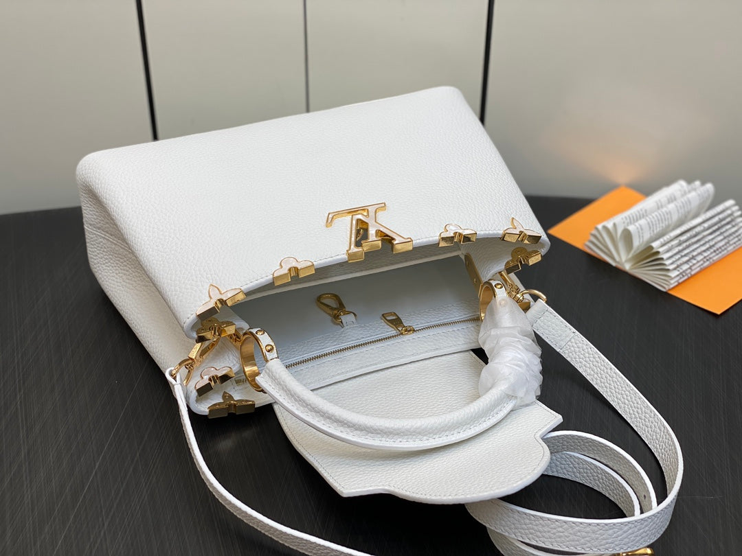 カプシーヌ MM 31 ホワイト トリヨン ゴールドハードウェア