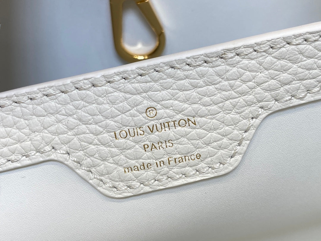 カプシーヌ MM 31 ホワイト トリヨン ゴールドハードウェア