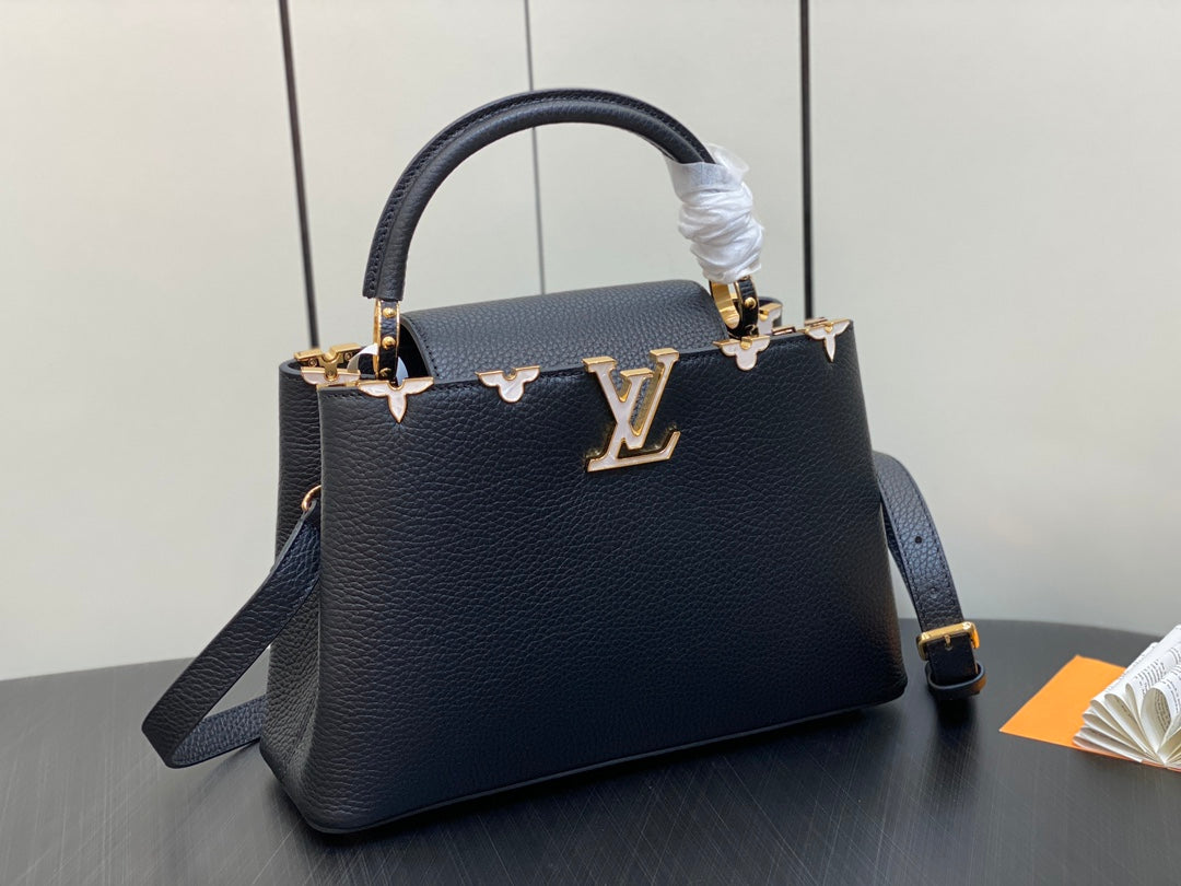 カプシーヌ MM 31 ブラック トリヨン ゴールドハードウェア