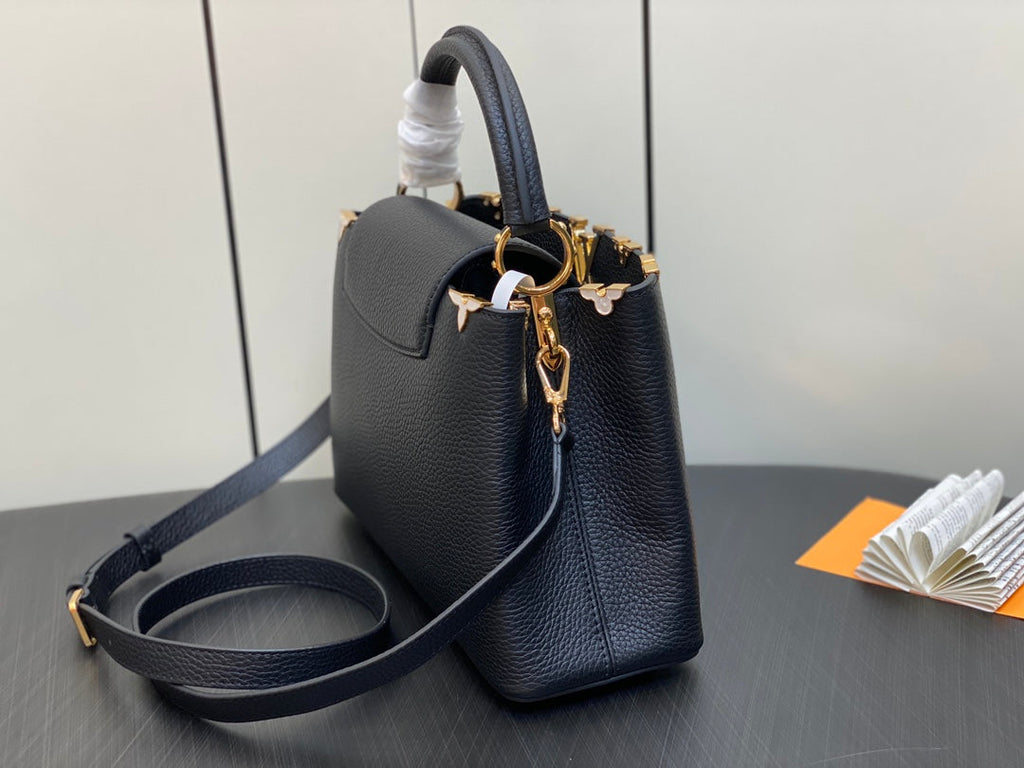 カプシーヌ MM 31 ブラック トリヨン ゴールドハードウェア